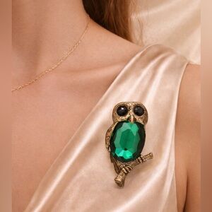 Blue Owl Gold Crystal Brooch